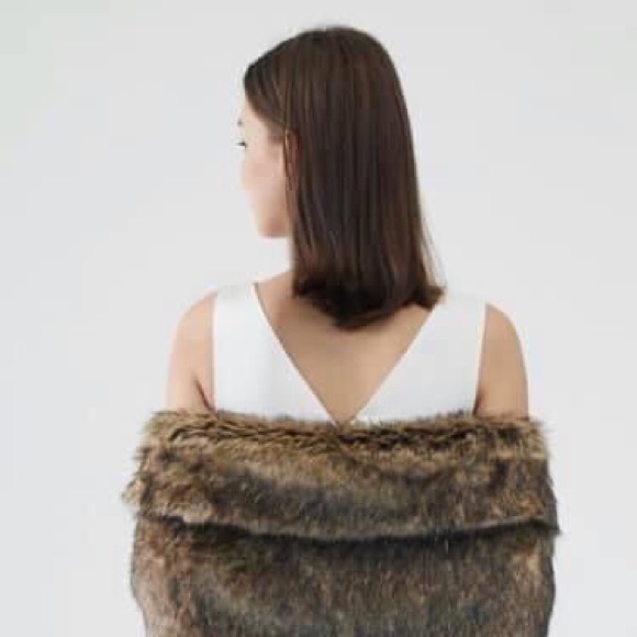 🆕 Faux fur brown wrap - Picture 9 of 11